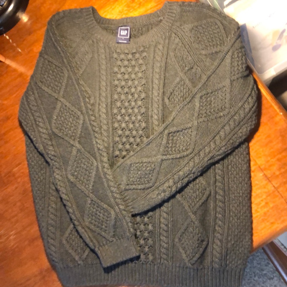 Gap cable knit sweater